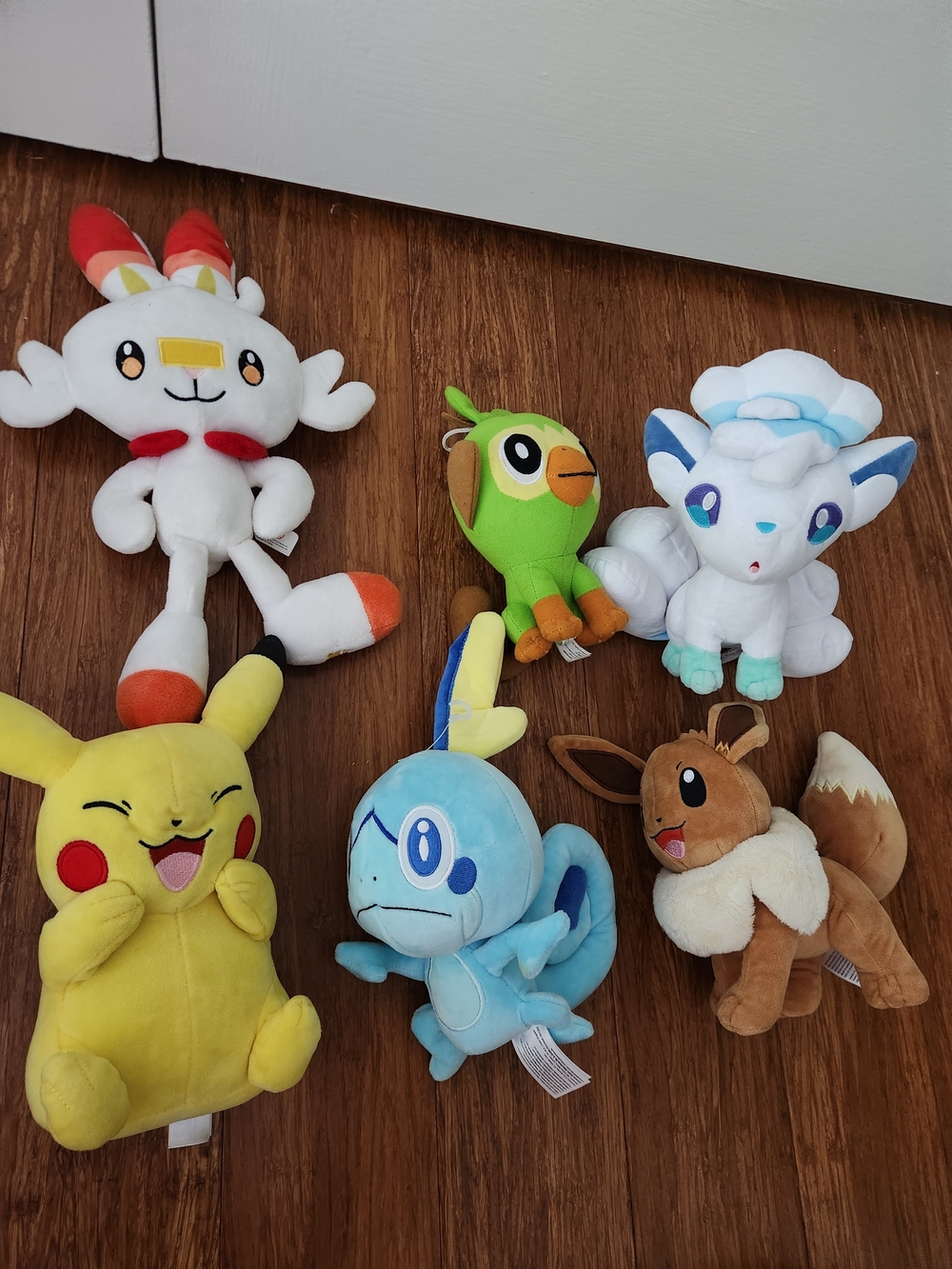 Pokémon Plush lot 6 Stuffed Scorbunny Pikachu Eevee Sobble Alolan Vulpix Grookey